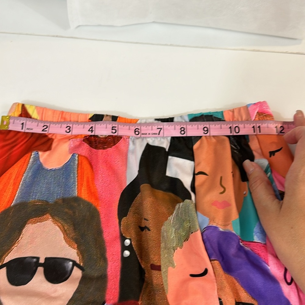 NWOT SHEIN Art Faces Mini Skirt - Picture 6 of 8